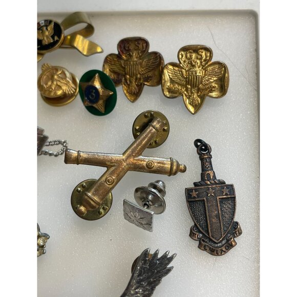Vintage Collectible Pin & Fob Lot - Military Union Figural Awards & More Assorte - Picture 8 of 16